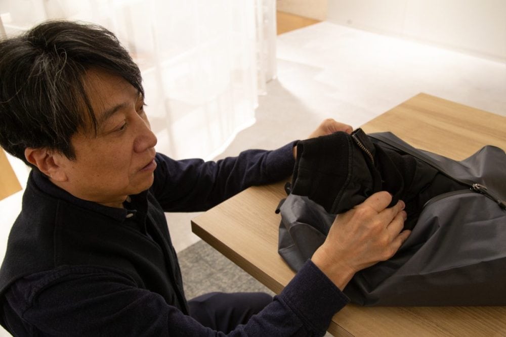 かさばりやすい衣類も、まとめて圧縮すれば超ペッタンコ！