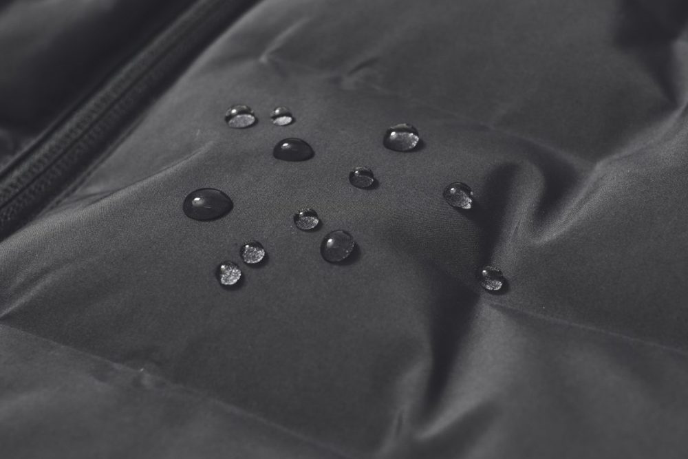 シームレスで雨風を防ぐ