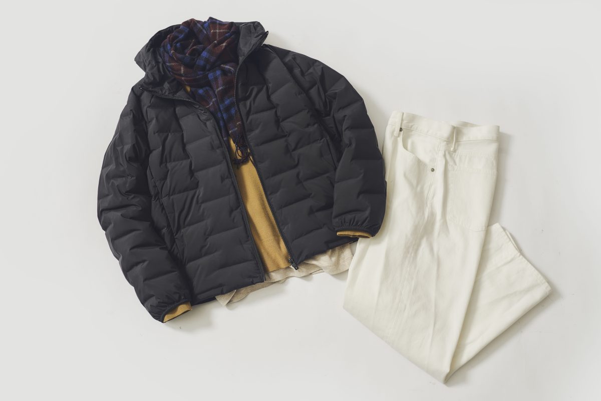 ユニクロの最強すぎるアウター】寒暖差に勝つ！「ダウンの弱点を全克服 