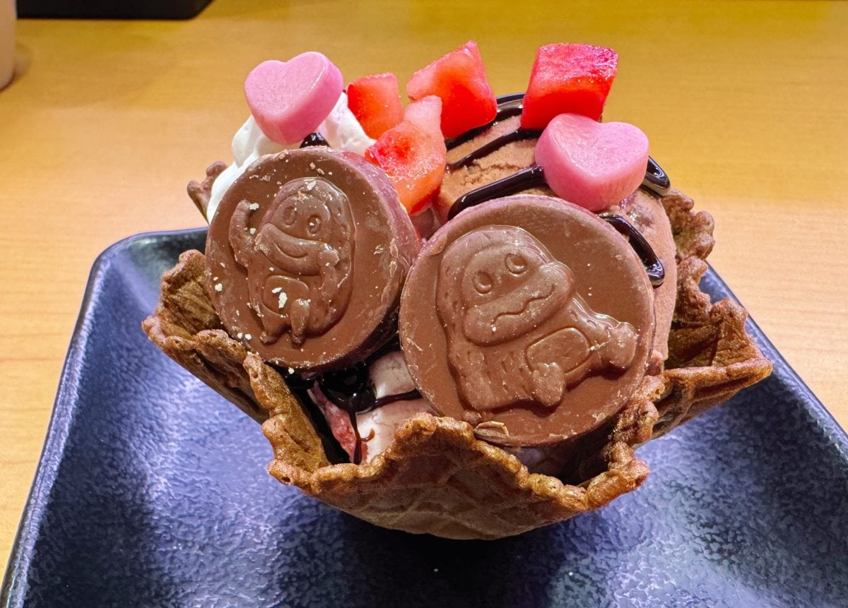 チョコづくしの贅沢感！「チョコジローのワッフルボウル」