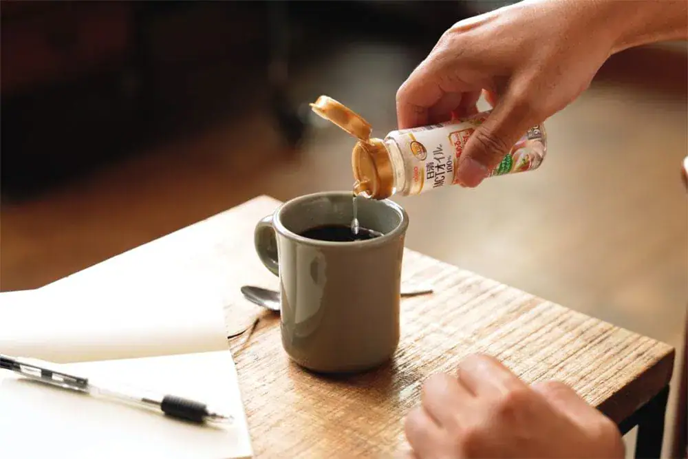 第2位　【5カ月で体重－4.9kg】小さじ半分かけるだけで簡単ダイエット!?「日清MCTオイルHC」を続けてみたらスゴかった！／No.1モノ雑誌編集長のお墨付き『コレ買いです』Vol.139