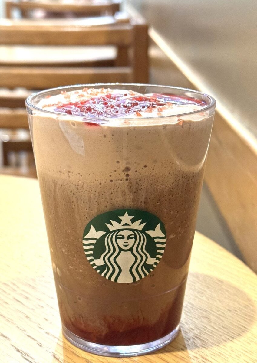 スターバックスコーヒー 『カカオ ＆ ストロベリー ムース フラペチーノ』