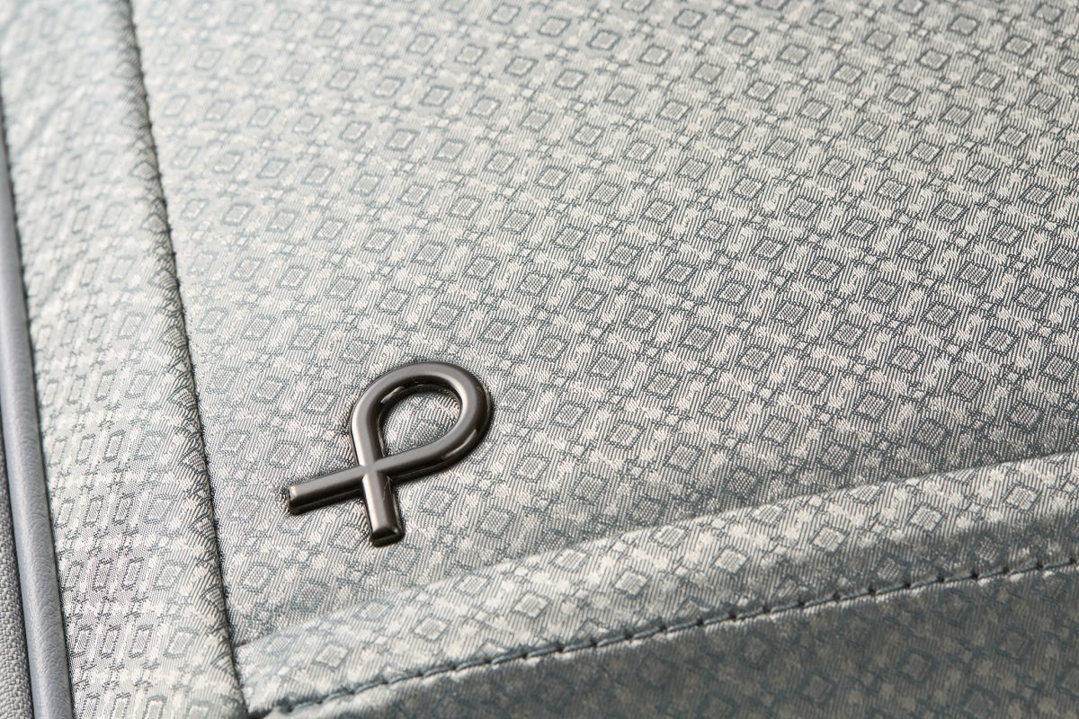 上品な小紋柄の本体生地