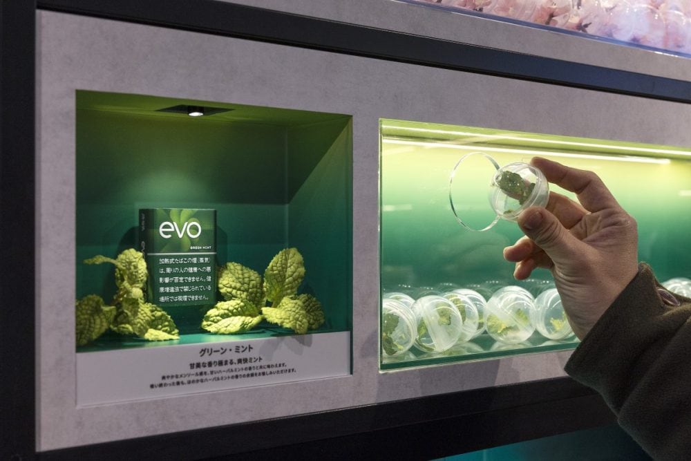 JT Ploom AURA（プルーム・オーラ）EVO（エボ）4つの新フレーバー「エボ・グリーン・ミント」、「エボ・カカオ・ミント・クリスタル」、「エボ・トロピカル・ライム・クリスタル」、「エボ・サクラ・レギュラー」「Ploom専用たばこスティック「EVO」新フレーバー投票キャンペーン体験会」