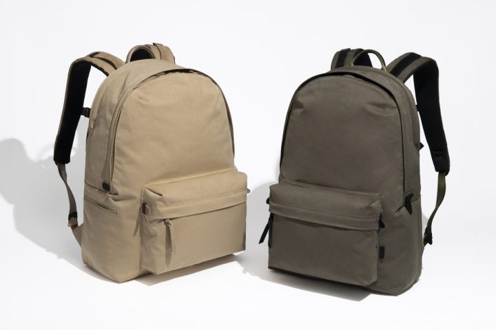 【これ革じゃないの?】エース発「UNTRACK」の新作リュックが“ヌバック見え”なのに超撥水!PCルーム付きでビジネス使いにも対応