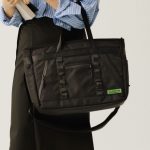 KiU「K524–マルチファンクショナル 2WAY ショルダーバッグ」￥12,100／横42.5×縦32×マチ12.5㎝／15ℓ