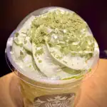 第1位　【スタバ新作】中に「抹茶あん」が入ってる!? まるで飲む和菓子な「玉露抹茶 フラペチーノ」が贅沢すぎた