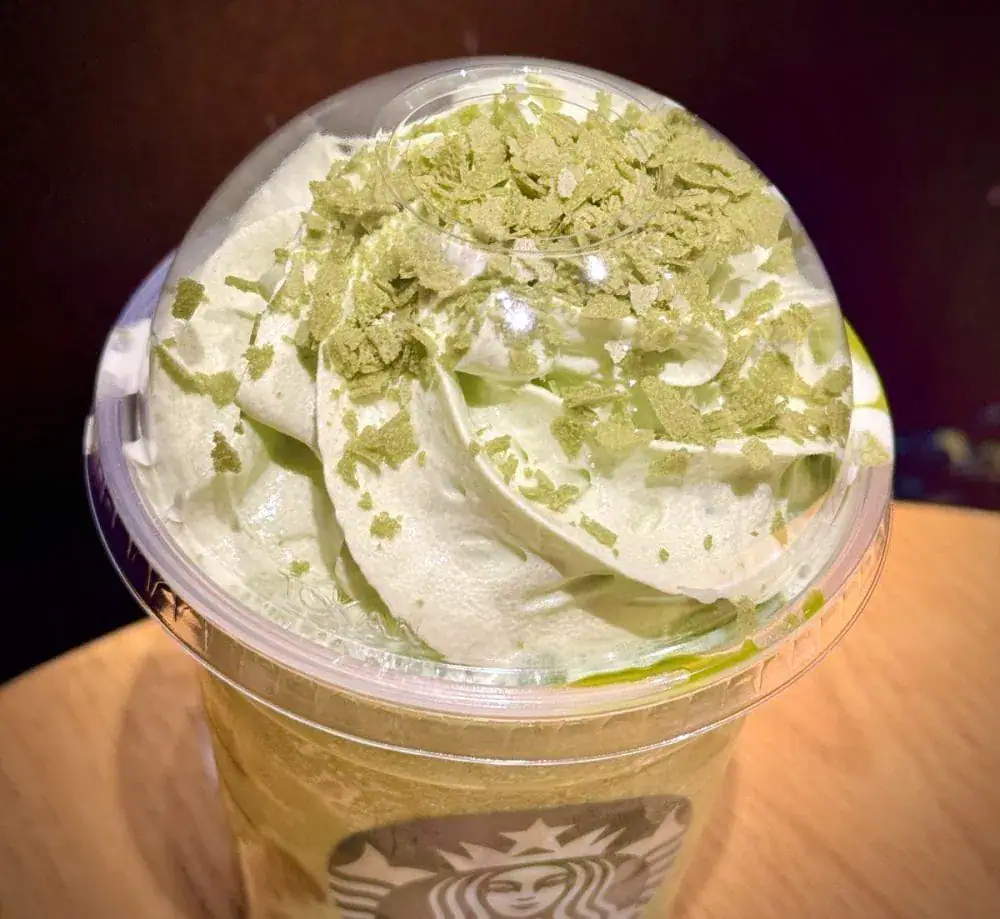 第1位　【スタバ新作】中に「抹茶あん」が入ってる!? まるで飲む和菓子な「玉露抹茶 フラペチーノ」が贅沢すぎた