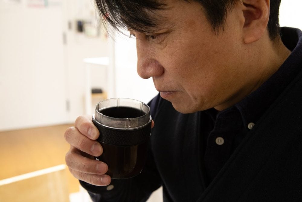 【体験レポート】ハンドドリップ再現した本格的な一杯をワンタッチで抽出。充電式全自動コーヒーメーカー「REVONIA」はマジ買いでしょ！