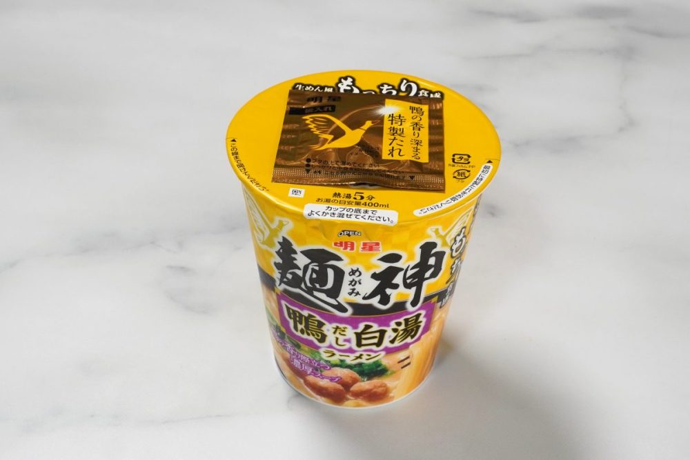 明星食品 明星 麺神カップ 鴨だし白湯ラーメン