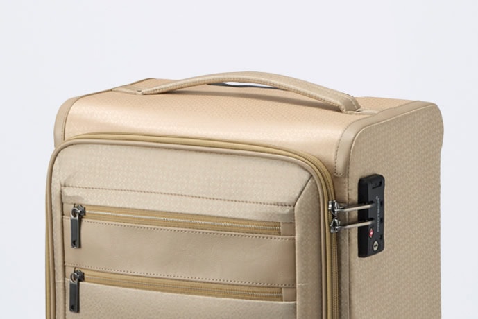 握りやすいワイドハンドル