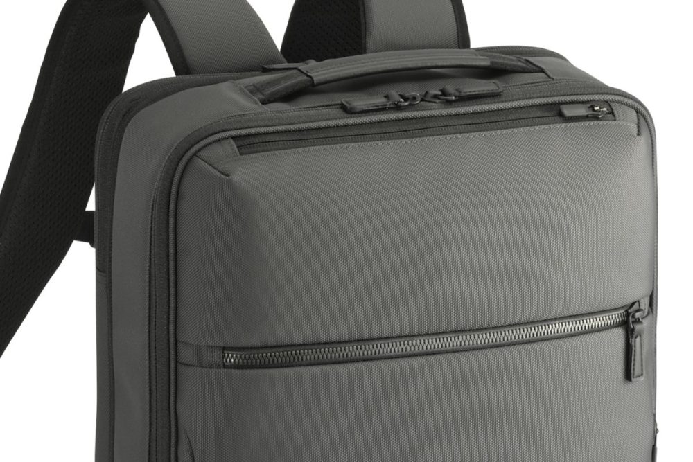 新たにグレーカラーをラインアップ