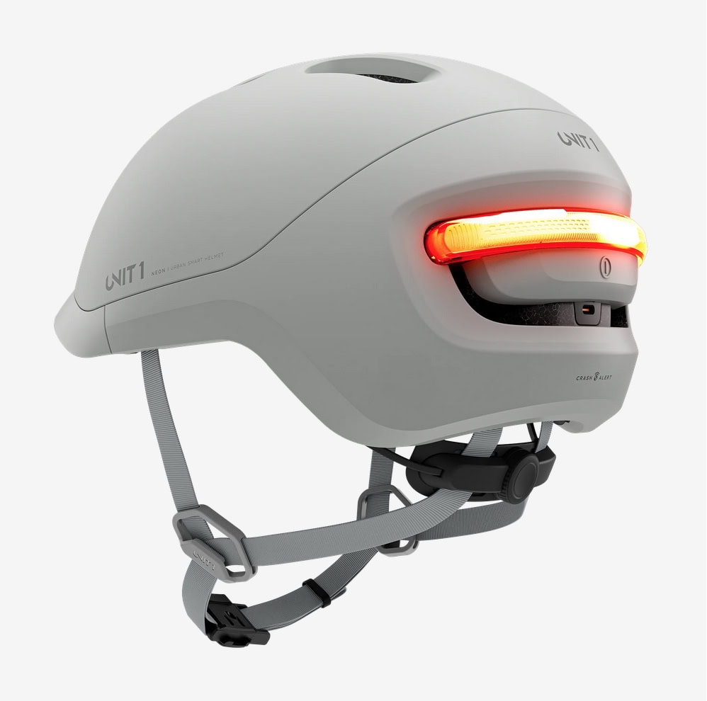 NEONのリヤビュー