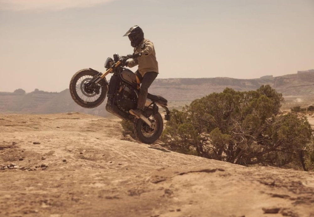 足まわりが強化され、走破性がアップしたスクランブラー900