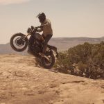 足まわりが強化され、走破性がアップしたスクランブラー900