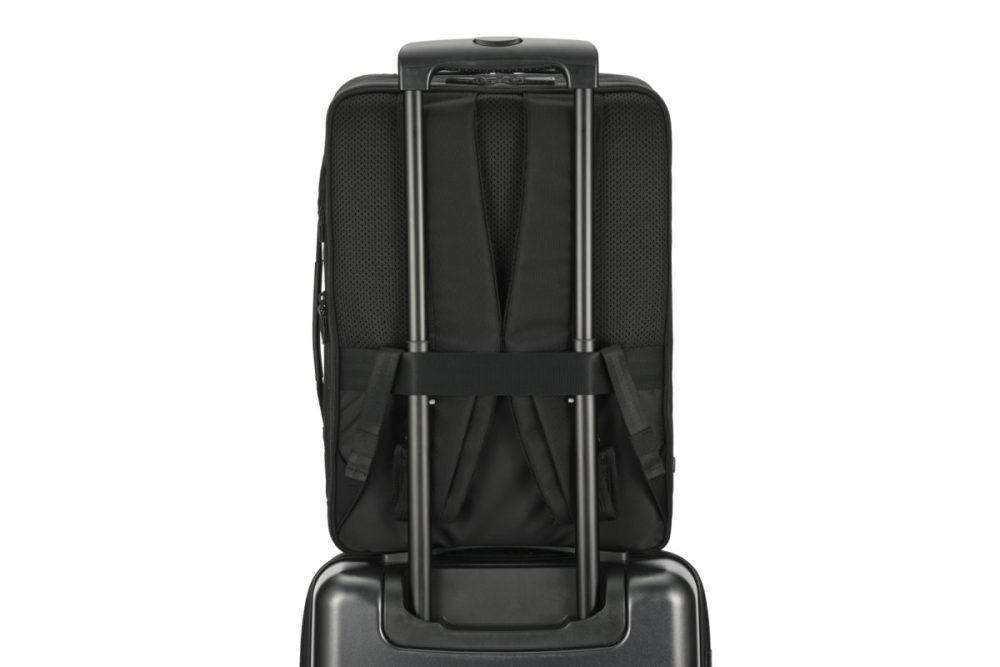 スーツケースのプルドライブハンドルに固定できる「セットアップベルト」