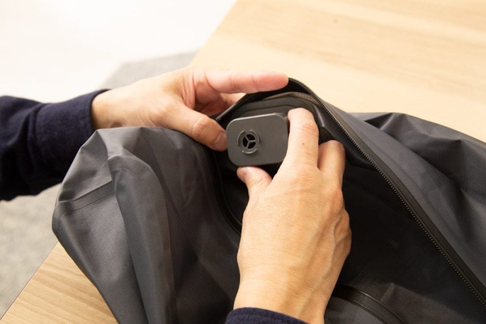 バッテリー容量は1000mAhなのでポンプは極小なのです