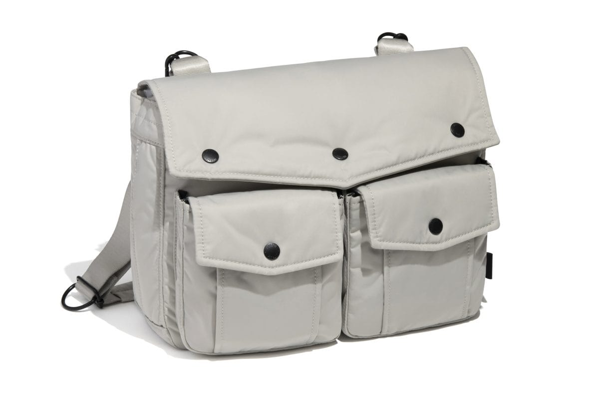 アントラック「CITY/DS ゲームバッグ」¥27,500/W33×H25×D10㎝/3色展開