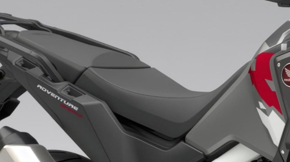 2段階の高さ調節が可能なシート