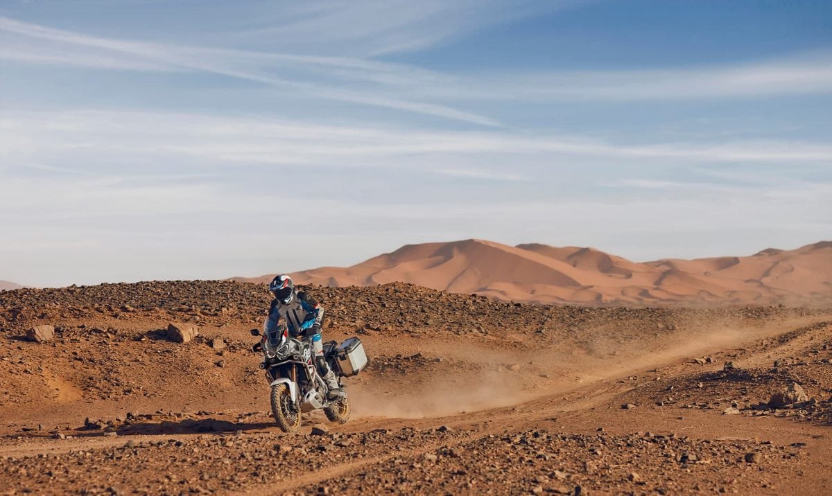 先進の装備が車体コントロールを実現し、快適な走りをサポートしてくれる