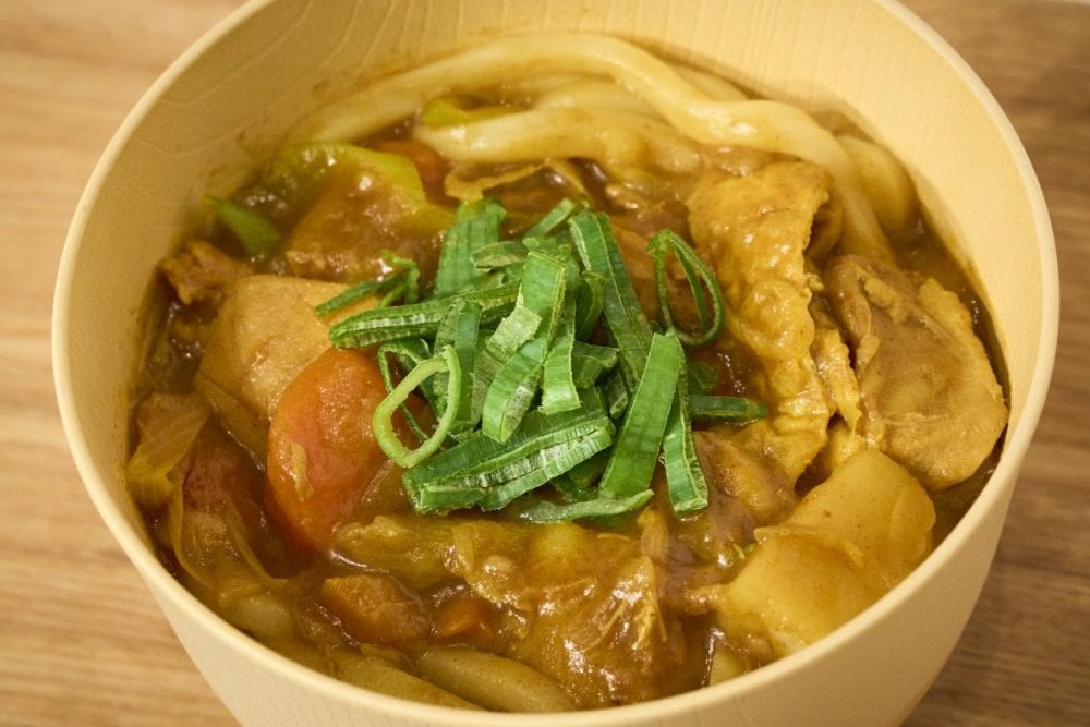 『カレーの日の次の日は「カレーうどん」の日』カトキチさぬきうどん 菊地亜美 アレンジ カレーうどん