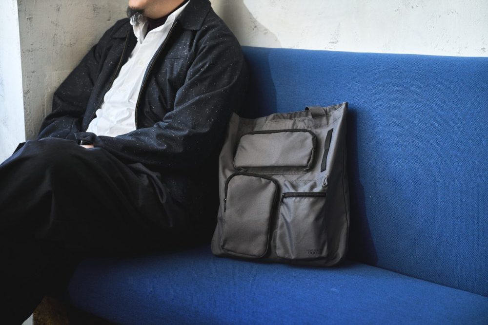 収納力とデザイン性を兼ね備えたトートバッグ