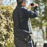 ブラックボディにゴールドロゴもさりげなく、都会的な印象