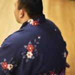 朝乃山関お気に入りの一着は、上品な花柄が印象的