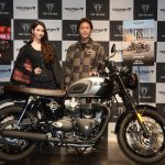 トライアンフモーターサイクルズジャパンの大貫社長とダレノガレ明美さん
