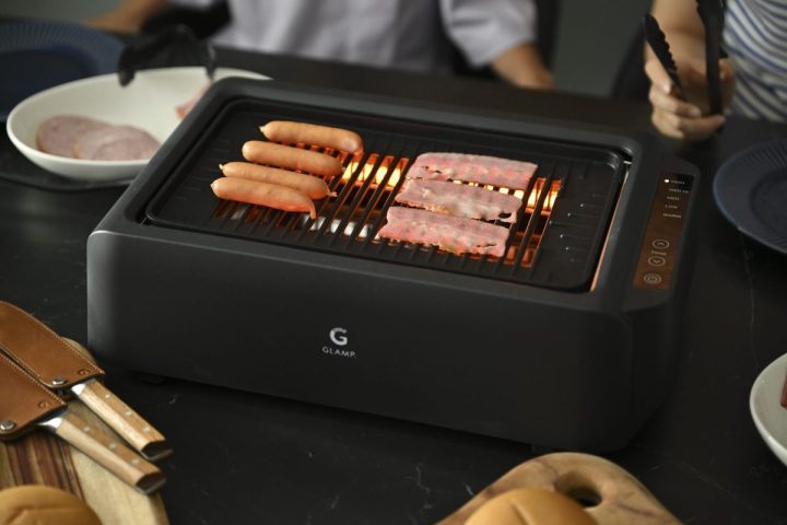 【家焼肉の革命】煙も油ハネもほぼゼロ!?支援額10000%超えの「超少煙グリル」第2弾が凄すぎる