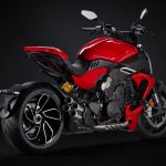 他のクルーザーとは一線を画したシャープなリヤビュー