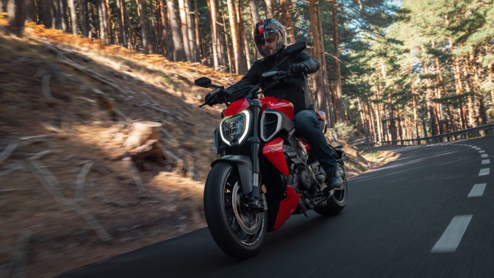 ツーリングではゆとりのある走りを実現