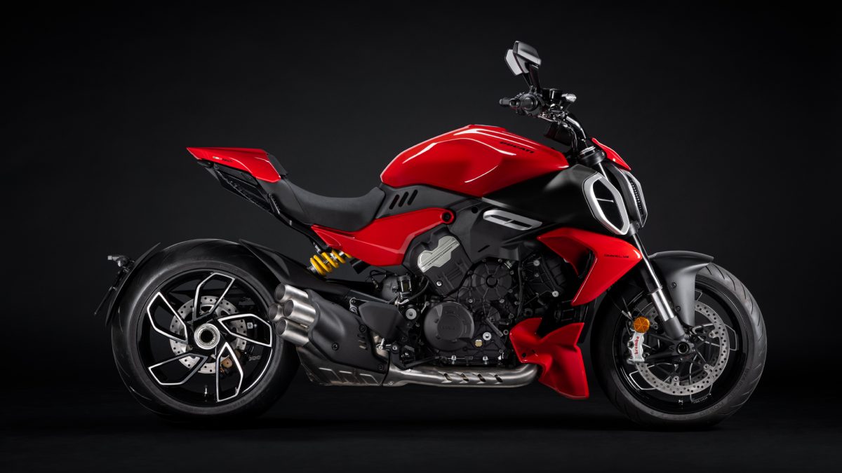 躍動感あふれるアスリートのような引き締まったボディスタイル