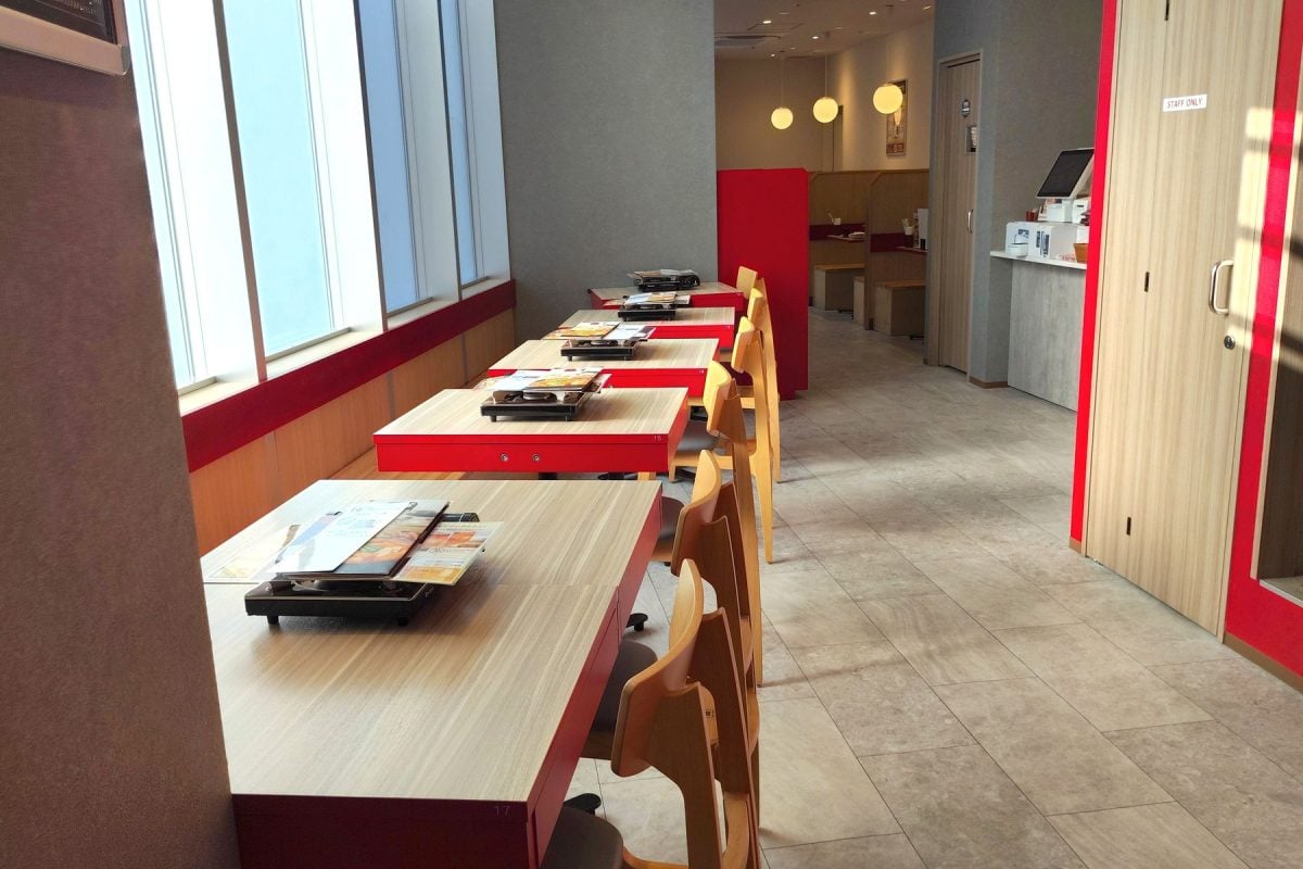 赤からのテーブル用席