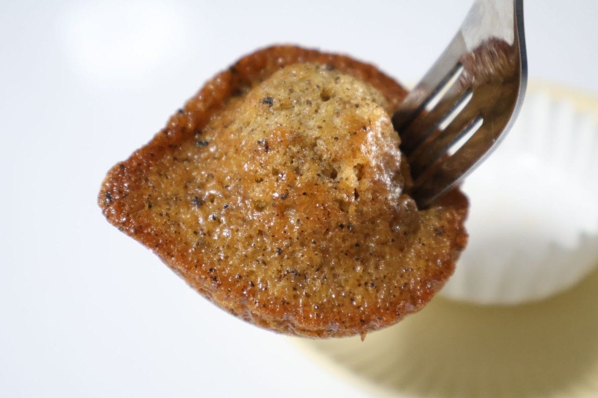 じゅわっと紅茶の滴るような味わいが広がる『TeaDrop.』のティードロップケーキ