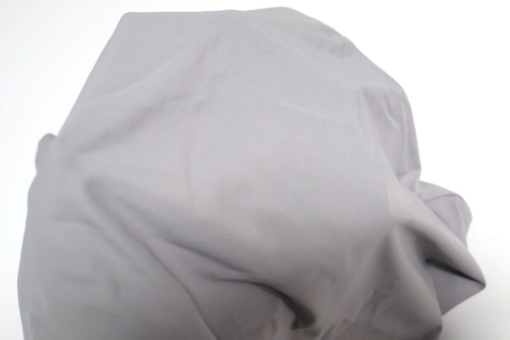 カバーはかなりもっちりした独特の触感