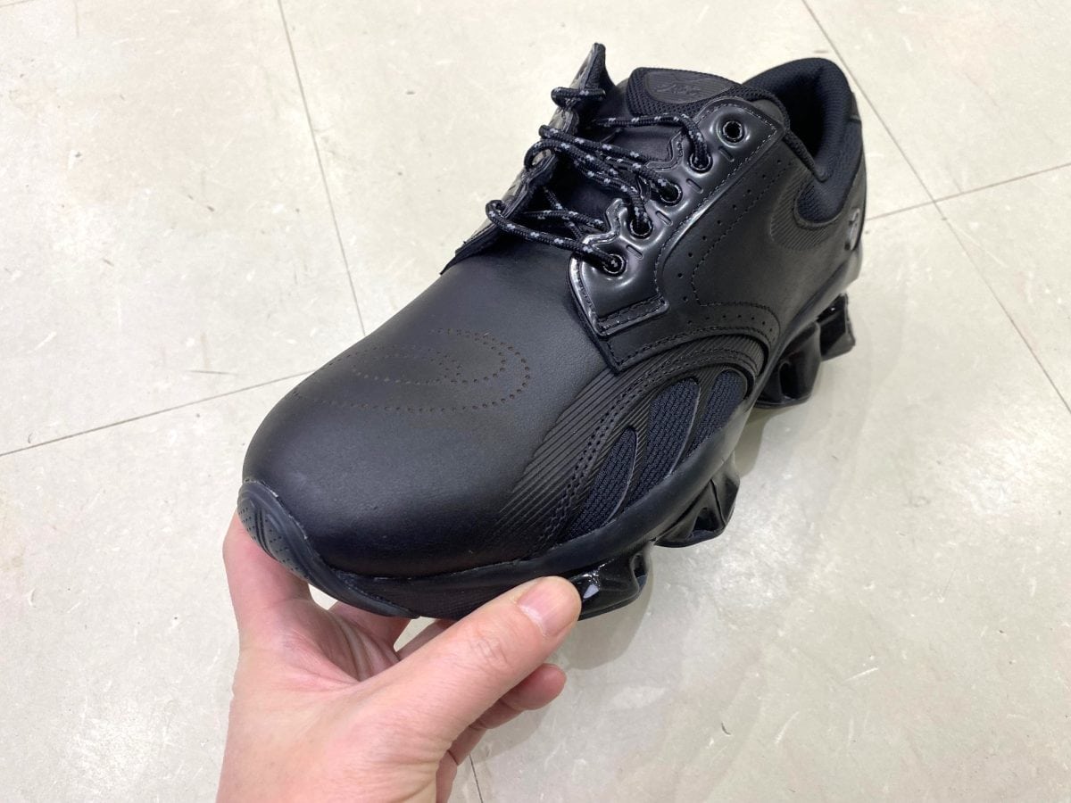 革靴顔の高機能スニーカー】“いいとこ取り”すぎて感動…アシックス新作