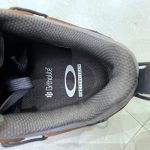 インソールには、クッション性と通気性、耐久性に優れた「Ortholite®」を採用