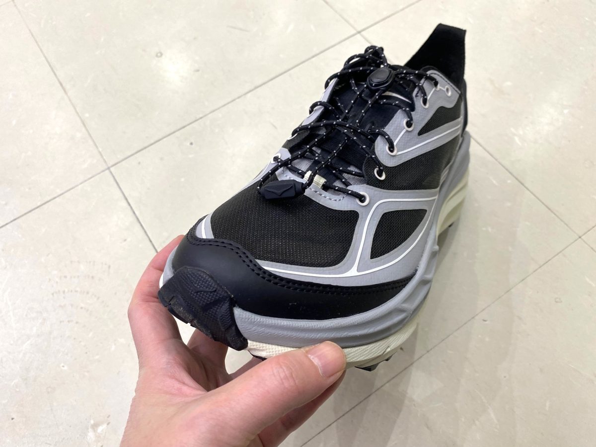 街履きHOKAの決定版】この“透け感”がたまらない！完成度が異常な