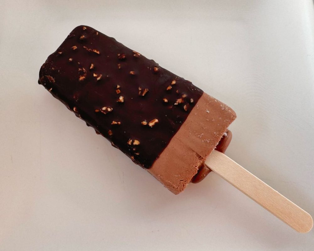 濃厚チョコのなめらかなくちどけ「ショコラアイスバー」