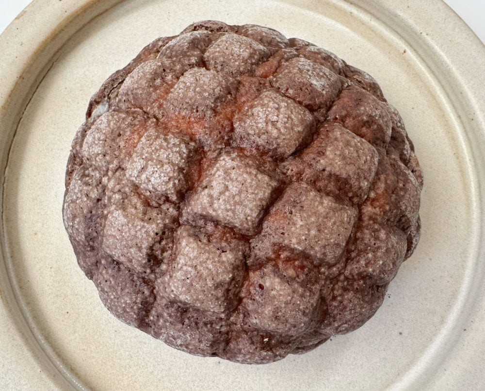 洗練された大人のためのメロンパン「ヘーゼルナッツのショコラメロンパン」