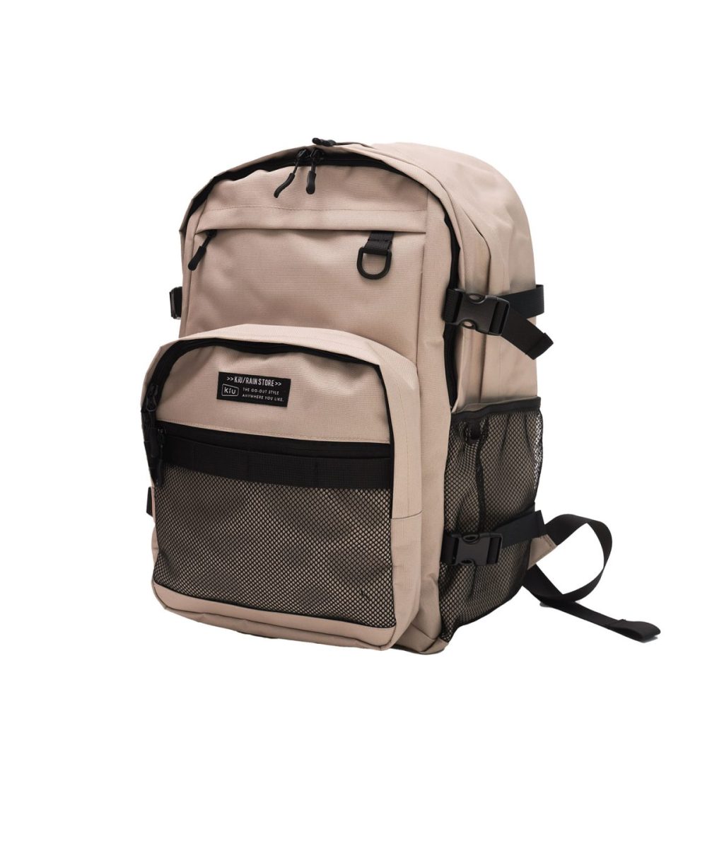 KiU「K525–エブリデイバックパック」￥7,700／横33×縦46×マチ18㎝／34ℓ