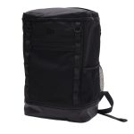 KiU「K526–スクエアバックパック」￥8,250／横30×縦48×マチ20㎝／34ℓ