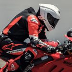 空力性能にこだわり、風洞実験室でのテストを重ね、抗力低減と最適な空力安定性の実現に注力