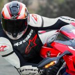 最高レベルの保護性能を確保することに重点を置いて開発された「スーパーテックR10」