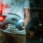 2017年にアルゼンチンで創業し、現在はスペインのマドリードを拠点として展開をおこなっているヘルメット・モビリティ安全機器ブランド「UNIT 1」。