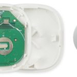 市販のコイン型電池CR2032に対応しており、電池交換さえすれば繰り返し使用できる