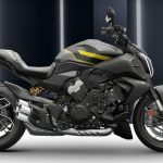 精悍な印象のブラックロードスターカラー