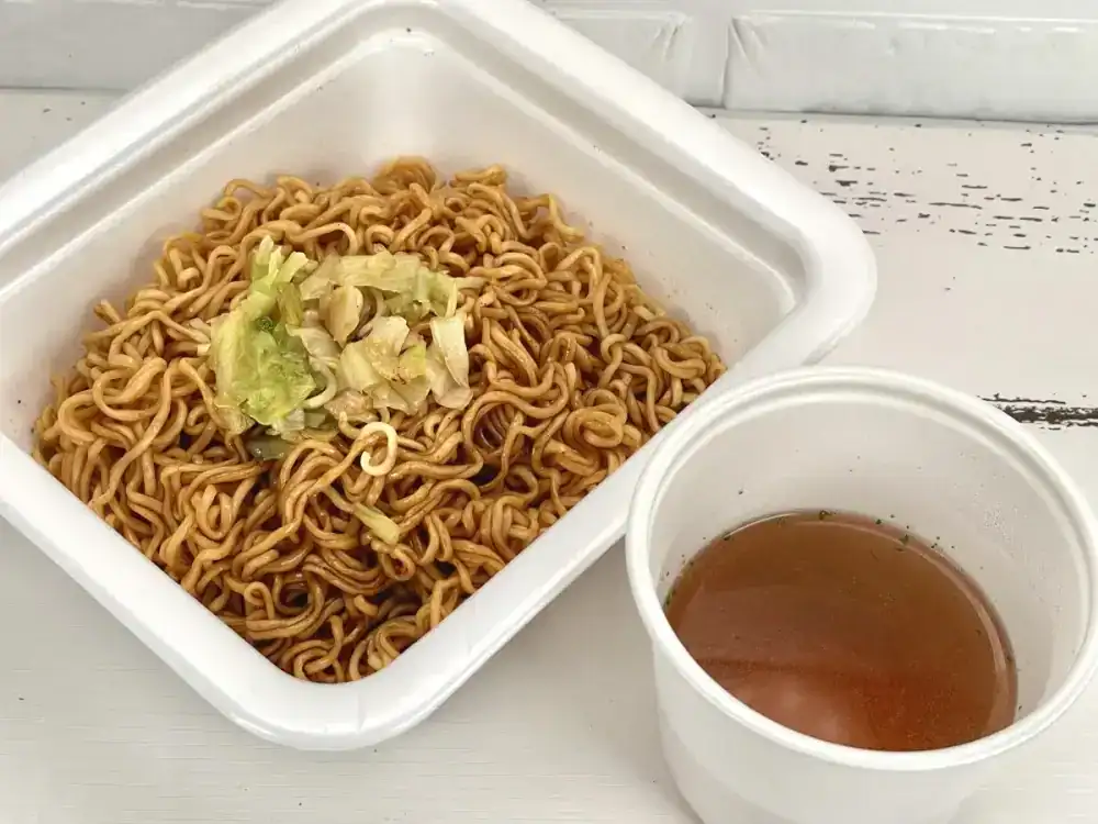 第3位　【カップ焼きそば大賞2025】ヤバうまかった！3万食食べた即席麺マニア絶賛の年間ベスト3杯「1位は高級店の味を再現したノンフライ麺の傑作」