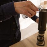 深煎りローストされたコーヒー豆を最大限においしく飲むために、低温抽出製法を採用